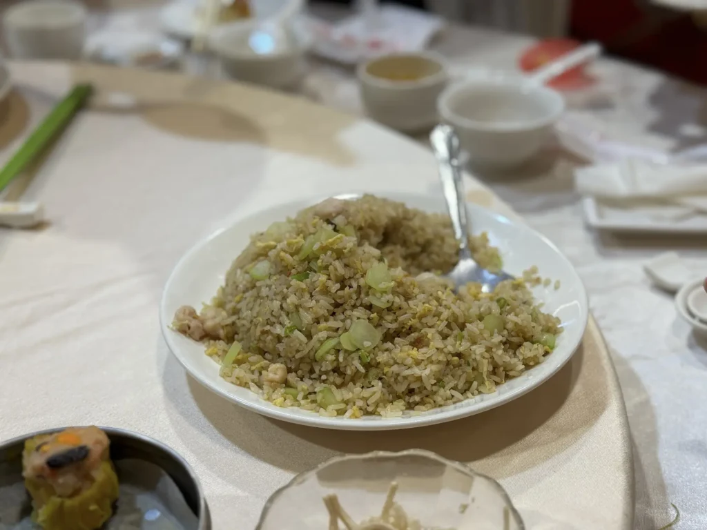 龍都酒樓中山總店的黃鶴鹹魚雞粒炒飯（280元）