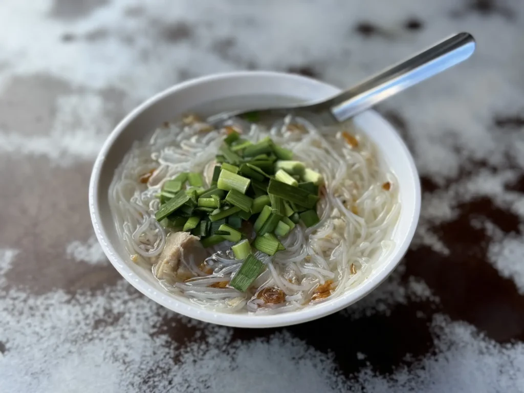 民樂旗魚米粉的旗魚米粉湯