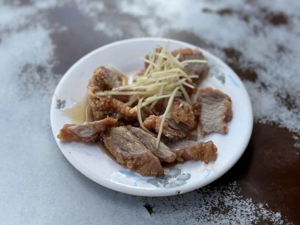 民樂旗魚米粉的紅燒肉