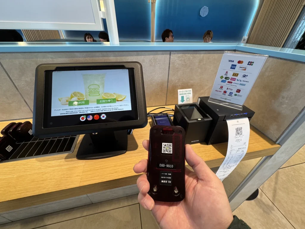 Shake Shack 自助點餐機與震動取餐器設備