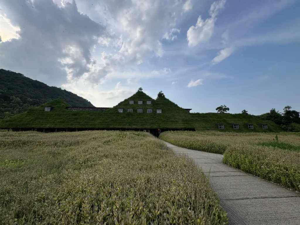 La Collina Ōmi-Hachiman 的場景現場比我拍的好看太多了,值得親自前往!