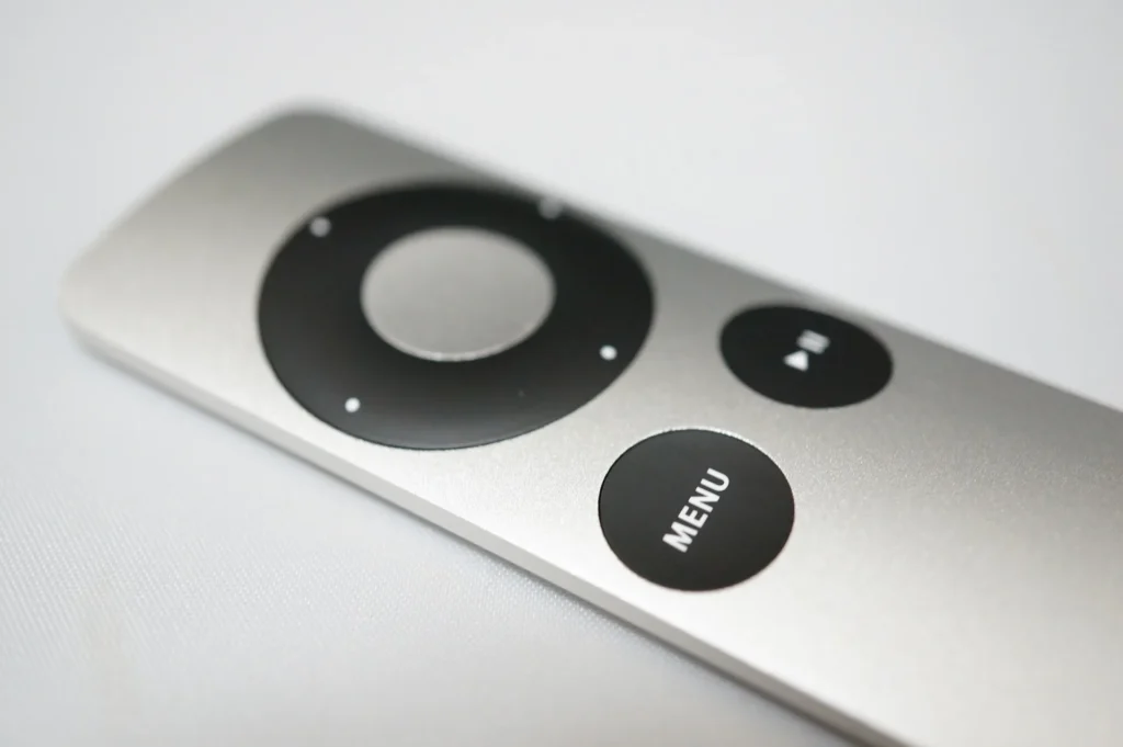 Apple Remote 遙控器按鍵特寫