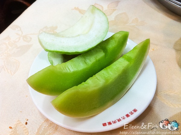 水果,我最後只吃了哈蜜瓜,因為我吃不下了。