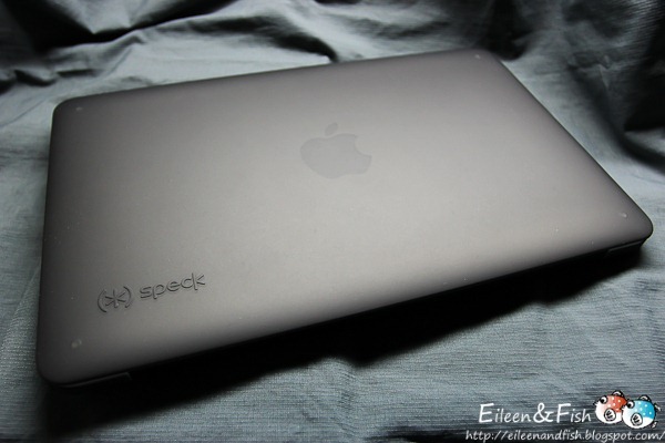 Speck See Thru SATIN 餐點特寫