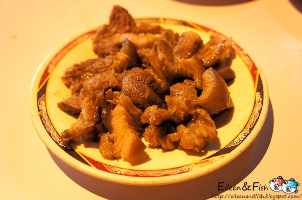 華亭街豬腳麵　用餐空間