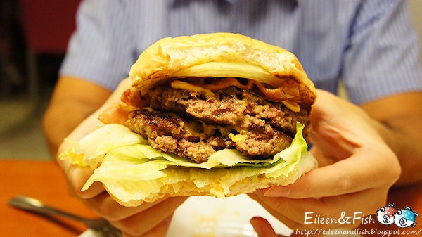 J House Burger　用餐空間