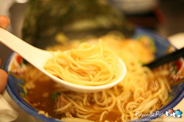 台北 麺や黒平 用餐空間