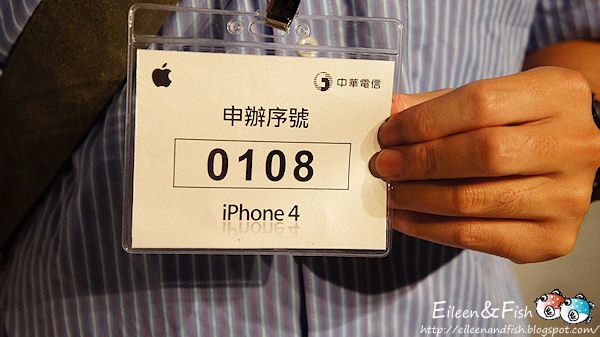 DSC03905 Apple iPhone 4 中華電信首 店內環境