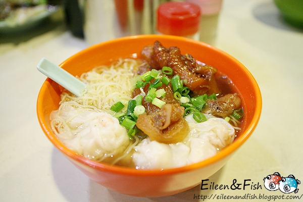 榮園麵家　店內環境
