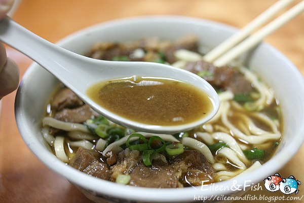 台北 美濃現做刀切牛肉麵　美食特寫
