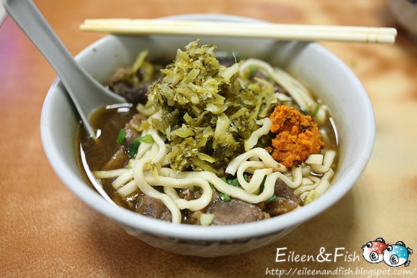 台北 美濃現做刀切牛肉麵　餐點特寫