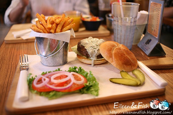 1885 Burger Store 菜色