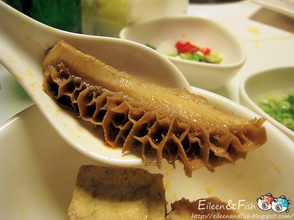 IMG_0025 麻釜頂級麻辣鴛鴦鍋 餐點