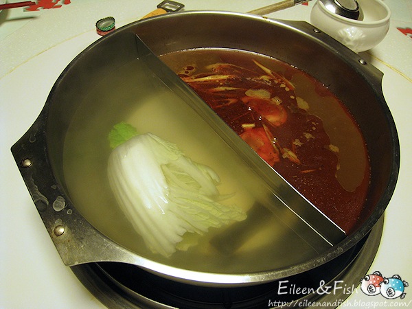 IMG_0003 麻釜頂級麻辣鴛鴦鍋 菜色