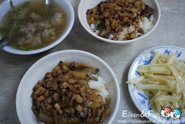 大鐤肉羹，一定要點肉羹和香菇魯肉飯！