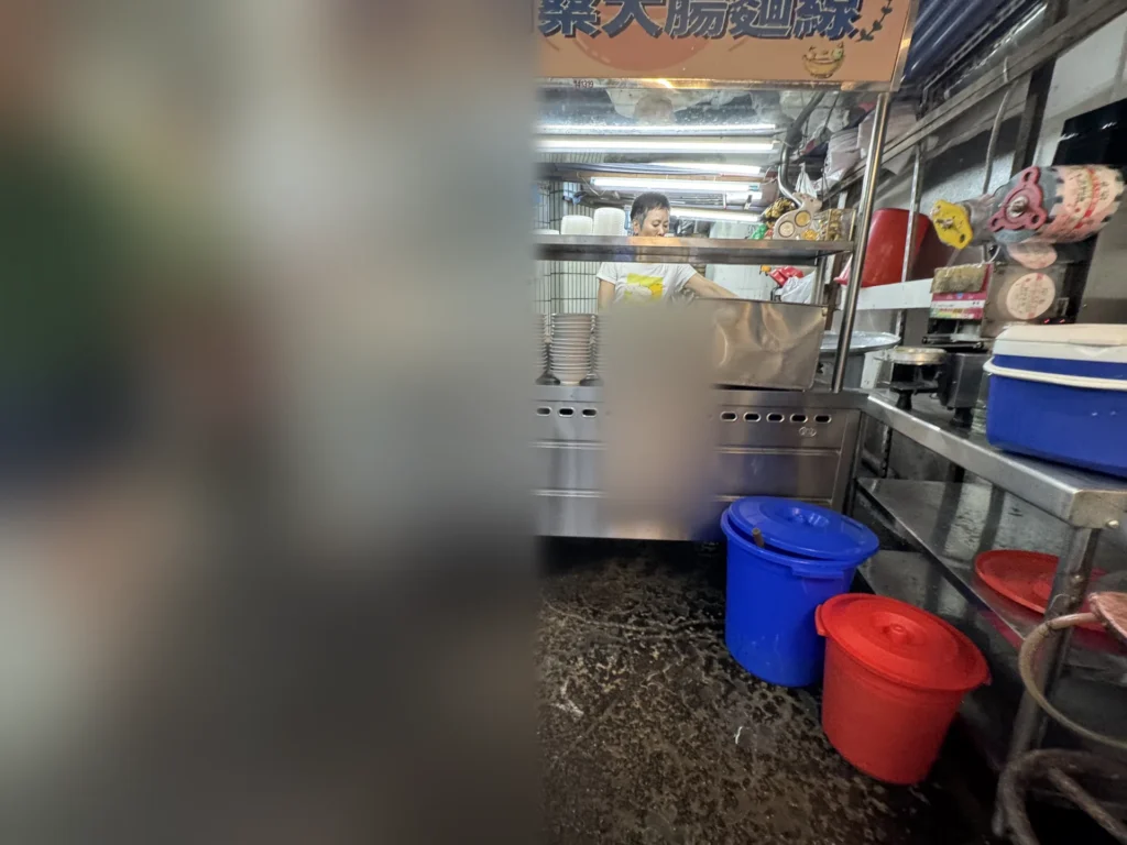 黃家香腸隔壁的正宗阿桑大腸麵線攤位