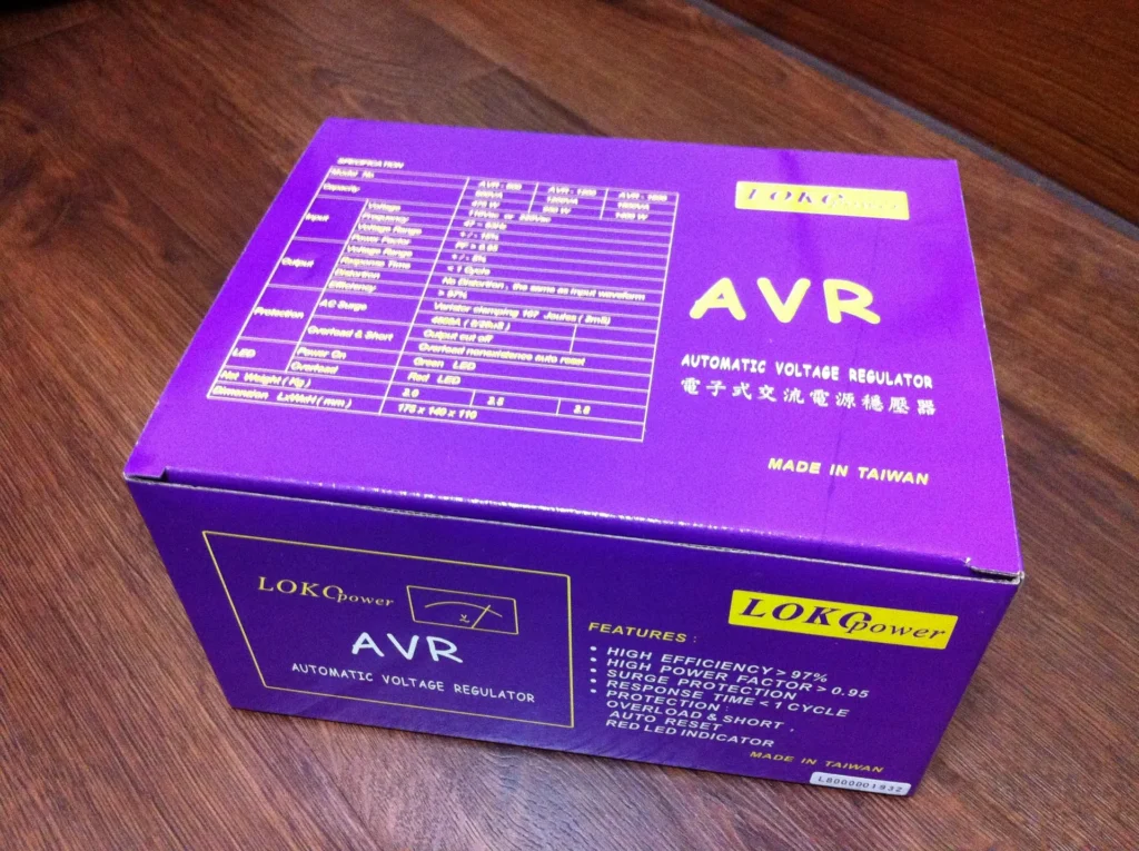 LOKO power AVR 穩壓器紫色外盒，印著電子式交流電源穩壓器與規格表