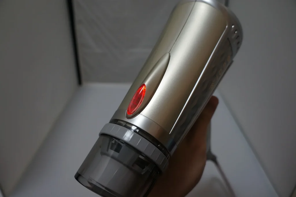 TESCOM ione TID950 切到溫風時亮起紅色指示燈
