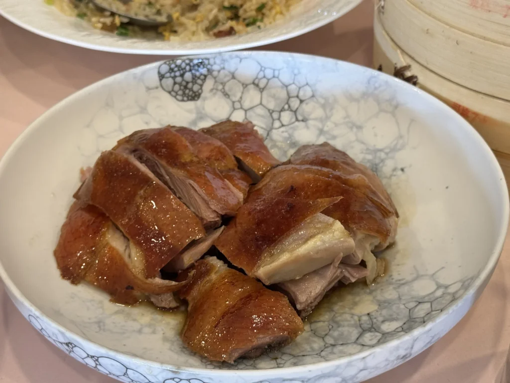 圓山大飯店金龍餐廳片皮鴨片完皮後切塊的鴨肉