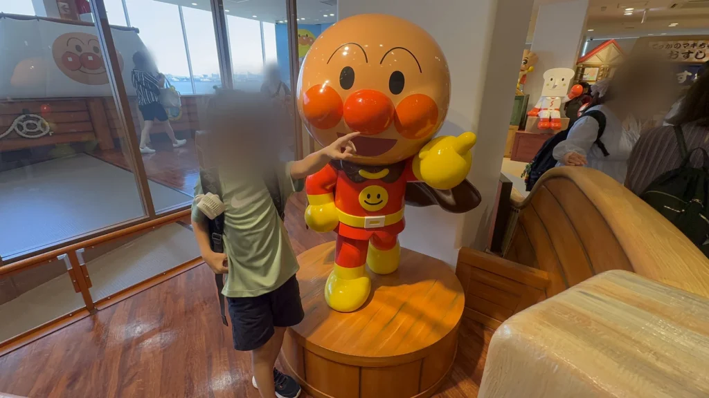神戶麵包超人博物館裡的麵包超人人偶